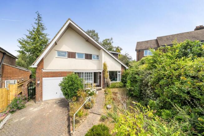 4 bed property, in Hardinge Avenue, £875,000