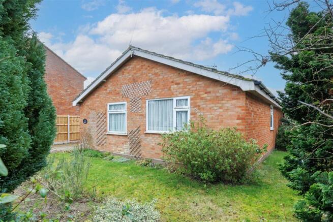 3 bed property, in St. Michaels Way, £375,000