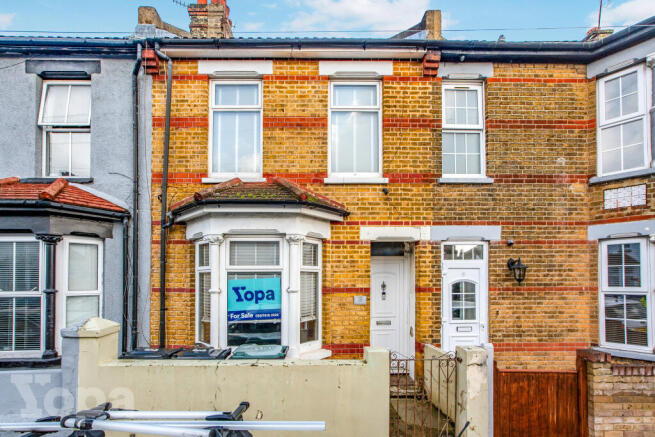 3 bed property, in Granville Road, £325,000