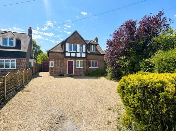 4 bed property, in Kiln Road, £475,000