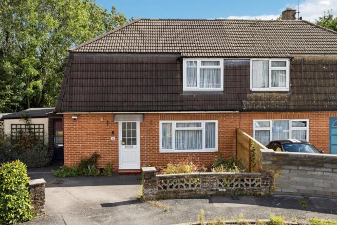 3 bed property, in Howard Road, £480,000