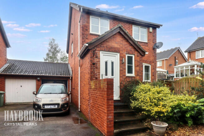 3 bed property, in Shunters Drift, £270,000