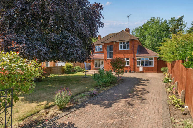 3 bed property, in North Street, £795,000