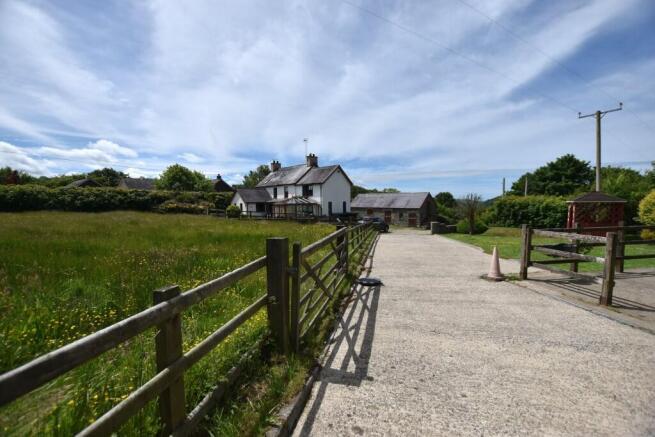 3 bed property, in Llangrannog SA44, £725,000