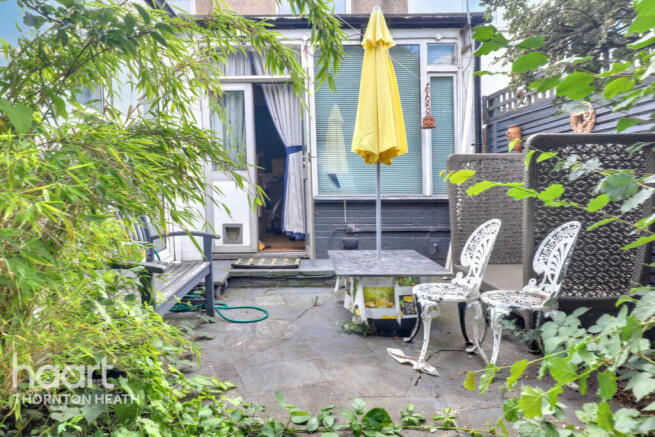 3 bed property, in Woodmansterne Road, £550,000