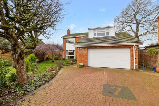 5 bed property, in Court Road, £645,000