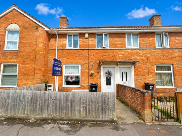 3 bed property, in Chatham Avenue, £199,950