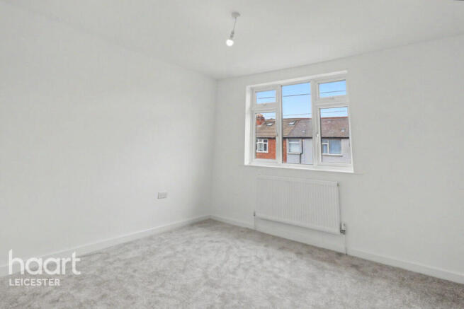 2 bed property, in Prestwold Road, £225,000