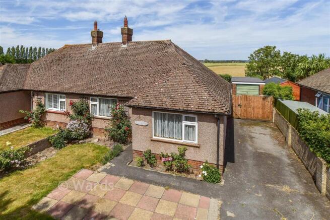 3 bed property, in Station Road, £300,000