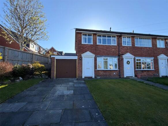 3 bed property, in Chiltern Close, £225,000