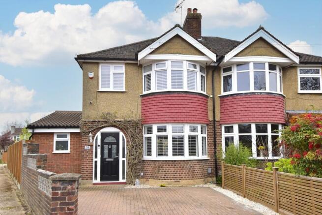 3 bed property, in Hillingdon Road, £575,000