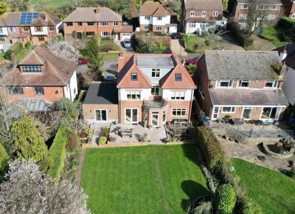 4 bed property, in Eynsford Rise, £1,175,000
