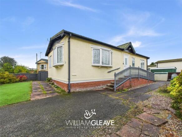 2 bed property, in Willow Park, £60,000