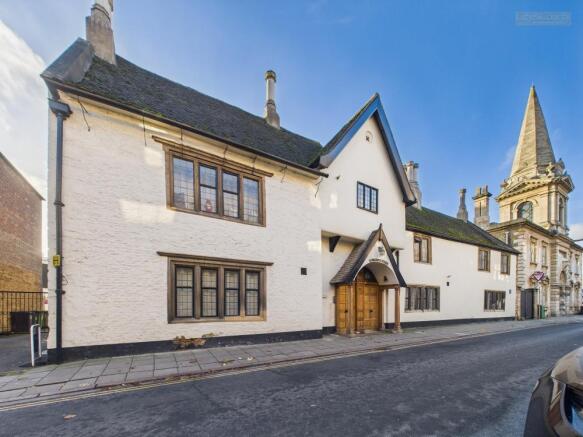 8 bed property, in Priestgate, £950,000