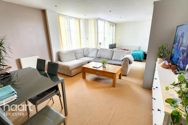 1 bed property, in Watkin Road, £120,000