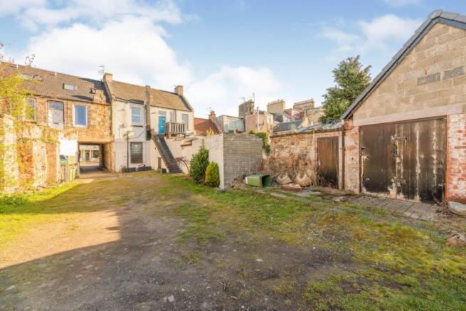 3 bed property, in North High Street, £120,000