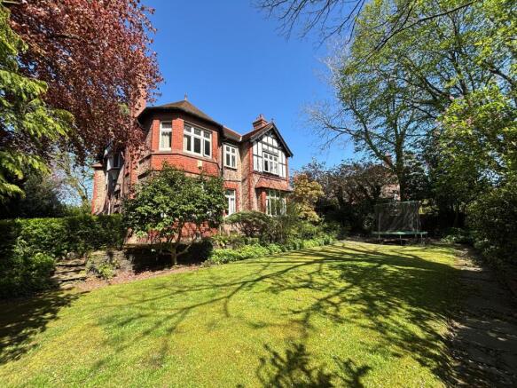 6 bed property, in Longley Drive, £1,750,000