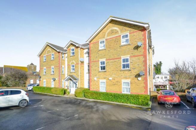 2 bed property, in Anselm Close, £175,000