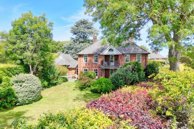 4 bed property, in Kings Ride, £1,000,000