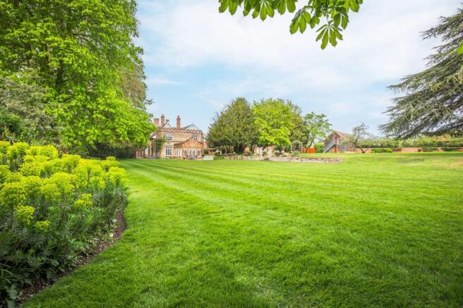 7 bed property, in An Elegant and Richly Historic Home in Hempnall, £1,500,000