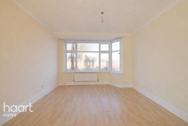 4 bed property, in Warley Avenue, £550,000