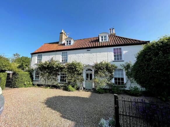 7 bed property, in Upper Olland Street, £775,000