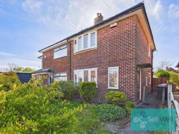 2 bed property, in Langdale Drive, £235,000