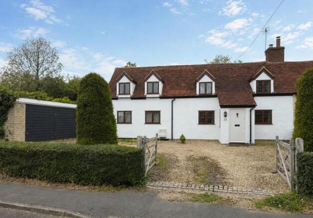 3 bed property, in Alderminster, £475,000