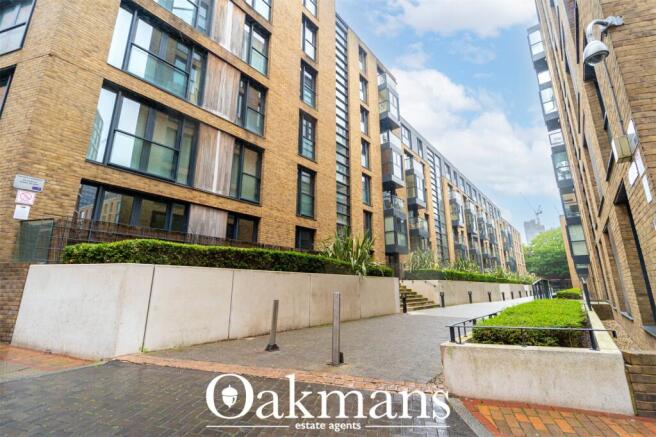 1 bed property, in St. John's Walk, £115,000