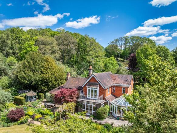 5 bed property, in Peaslake Lane, £1,695,000