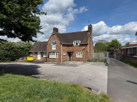 4 bed property, in Jubilee House, £300,000