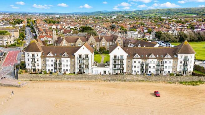 3 bed property, in Royal Sands, £365,000