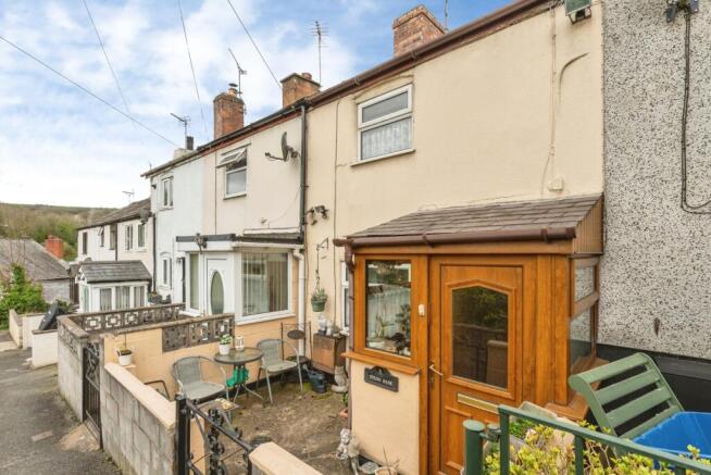 2 bed property, in Springbank, £70,000