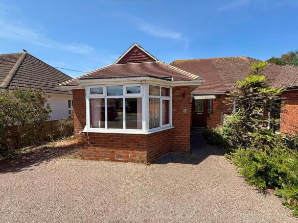 2 bed property, in Milton Avenue, £310,000