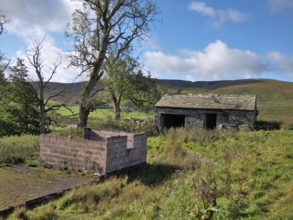 4 bed property, in Robinson's Field House, £100,000