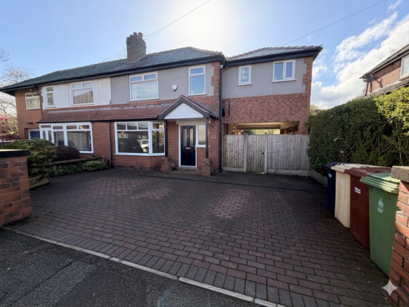 4 bed property, in Westland Avenue, £410,000