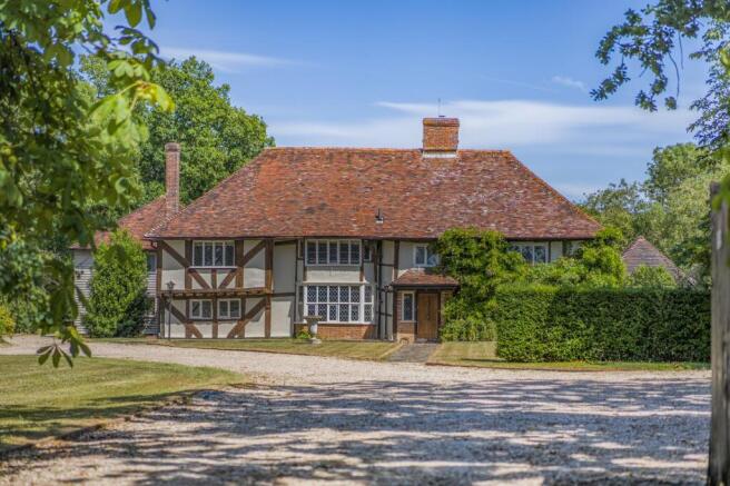 7 bed property, in Woodchurch, £2,000,000