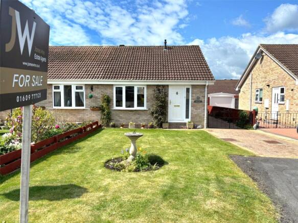 2 bed property, in Newlands, £179,000