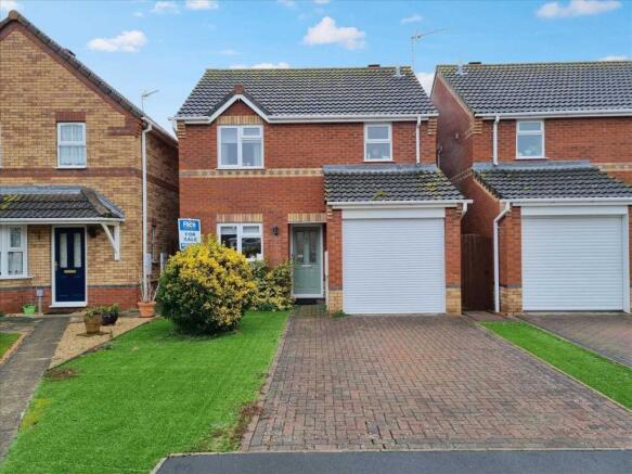 3 bed property, in Keepers Way, £220,000