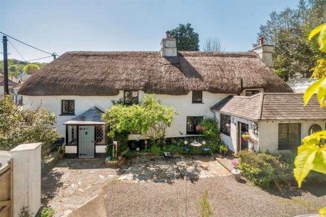 6 bed property, in North Road, £535,000