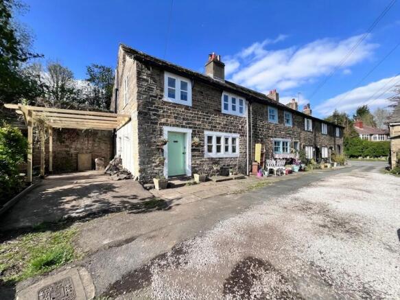 2 bed property, in April Rise Cottage, £200,000