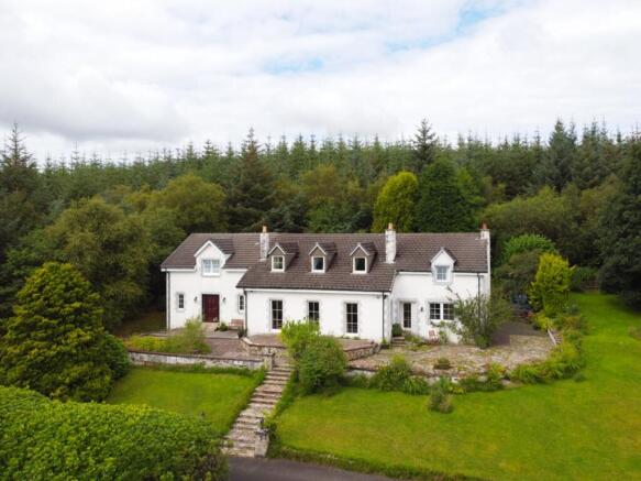 6 bed property, in Garden Cottage, £635,000