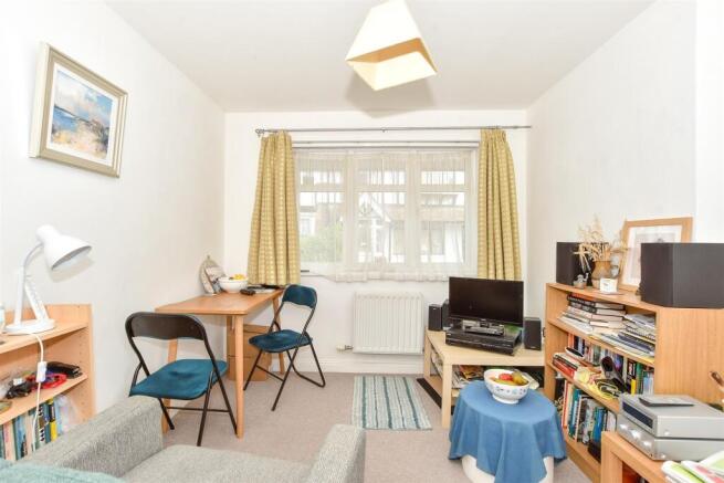 1 bed property, in Granville Road, £80,000