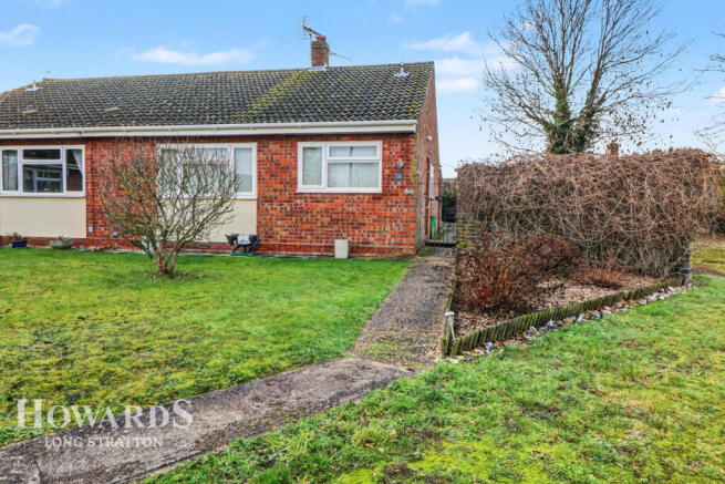2 bed property, in Sturmy Close, £190,000