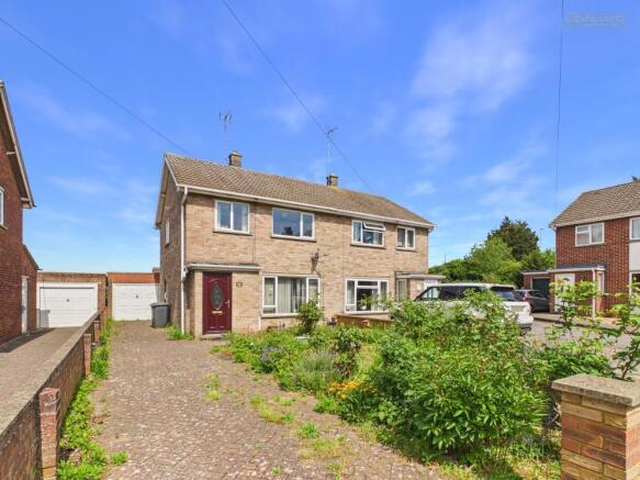 3 bed property, in Glenton Street, £175,000