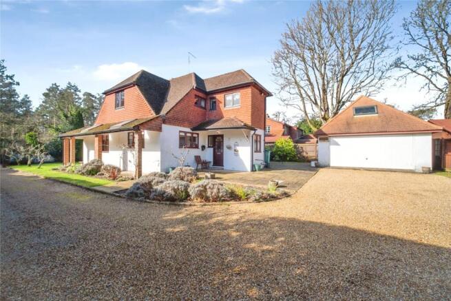 4 bed property, in Sandy Lane, £1,350,000