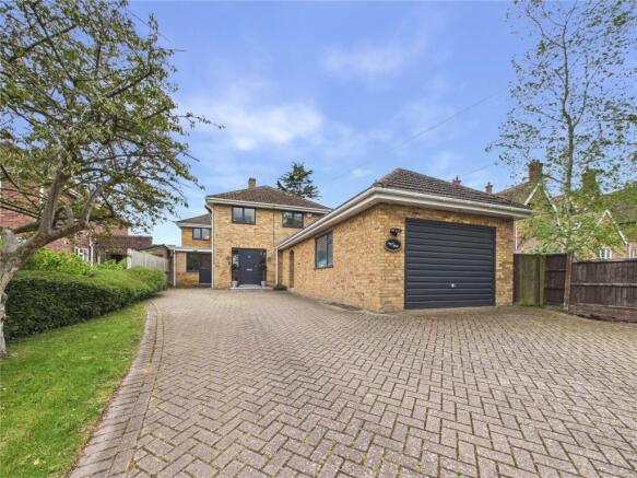 4 bed property, in Battenhall Avenue, £760,000