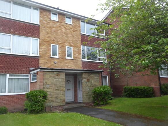 2 bed property, in Monksfield Avenue, £95,000