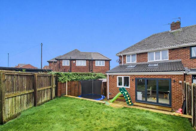 3 bed property, in Eastwood Close, £289,950