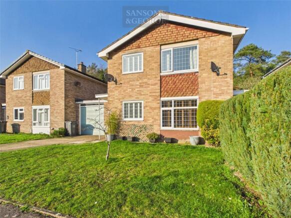 4 bed property, in College Piece, £545,000